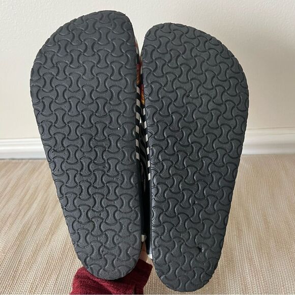 Calcio size 38 EU / 7.5 US Black & Pink Floral Stripe Clogs EUC - Picture 4 of 16